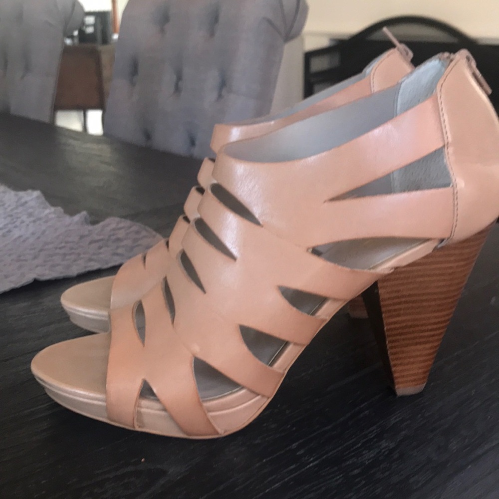 Franco Sarto sandals tan